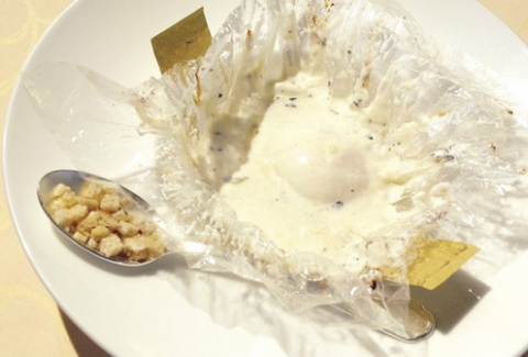 Uovo in gabbia con crema di latte e tartufo nero NoH2O – Chef Fulvio Siccardi