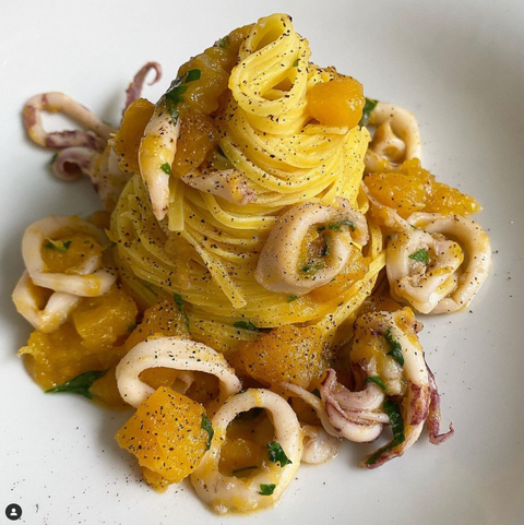 Tagliolini con calamari e zucca