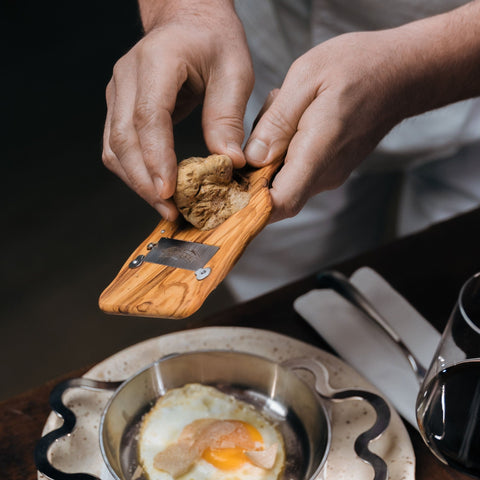 TAGLIATARTUFI IN LEGNO DI ULIVO